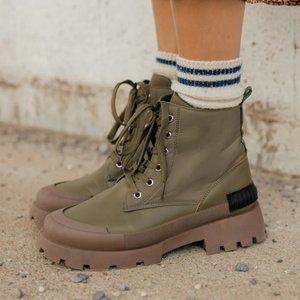 NWOT - Roolee - Soldier Lug Sole Booties - size 7